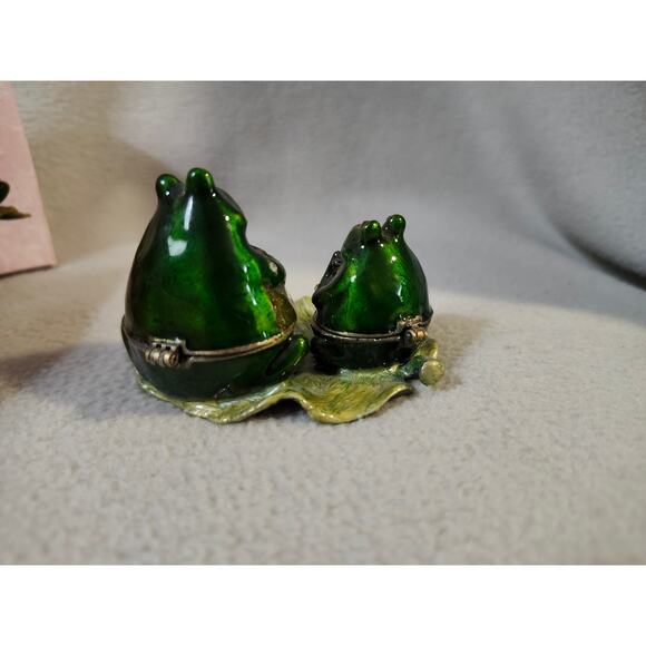 Vintage New Frog Trinket Box Metal Jeweled Mom Baby Set CBOCS - Picture 4 of 9